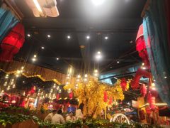 -老滇山寨•云南特色菜•地方菜•民族风情歌舞表演(金碧店)