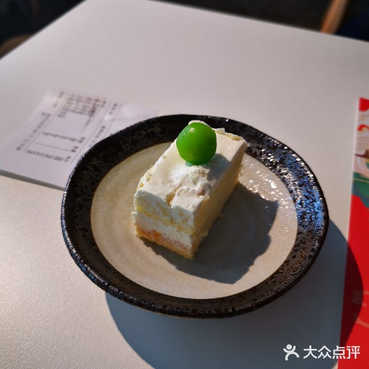 摆盘一般，分量着实不多，价格倒是蛮高的