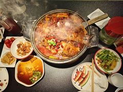 -辣尚瘾·烤鱼·新川菜(牡丹园直营店)