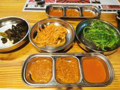 -青瓦炭韩潮烤肉(花园道店)