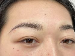 -一个差评成就的纹眉店