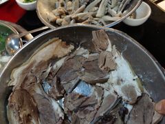 -老石黑山羊毛驴肉火锅(金凯广场店)