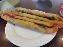 虾仁荠菜春卷-耿福兴(凤凰美食街店)