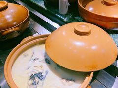 砂锅鱼头煲-大街小巷民俗酒店(仁和中路店)