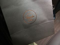 -VENCHI 闻绮(上海佛罗伦萨小镇店)