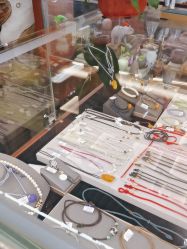 -灵彩珠宝(朗香街店)
