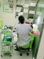 -苗医生专业祛痘·皮肤管理