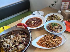 -渝信川菜 · 川味家常菜(财富购物中心店)
