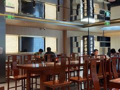 -亮亮面馆(经六路店)