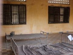 -吐斯廉屠杀博物馆