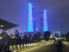 -南京眼步行桥