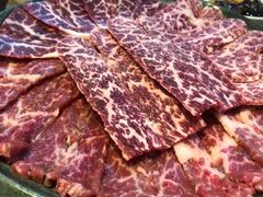 手切本地特级靚牛肉-金海阁海鲜火锅