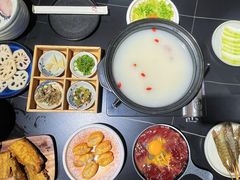 -牛牛和牛海鲜粥底火锅(长虹国际城店)