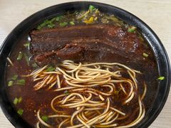 -小龙大肉面馆