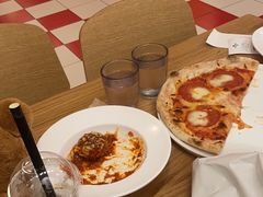 -城市大道红炉披萨烘焙坊