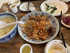 -壹阁胡羊焖饼(特色小吃街店)