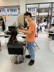 -环球蝶上美业连锁
