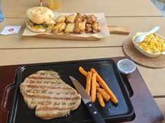 -必胜客(上海华谊新所店)