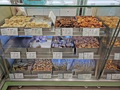 面包甜点陈列柜-上海哈尔滨食品厂(淮海中路店)