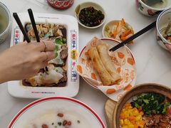 -赵财财·肠粉·煲仔饭(华润万象城店)
