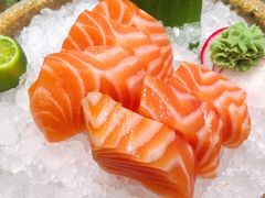 三文鱼腩刺生-炙柒Sekinana·精致料理 烧鸟·铁板烧(海上世界店)