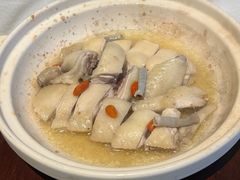 砂锅五指毛桃沙虫鸡-炳胜品味(海印总店)