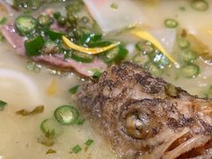 -渔语鱼酸菜鱼新川菜(来福士店)