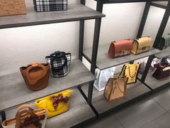 -CHARLES&KEITH(城西银泰店)