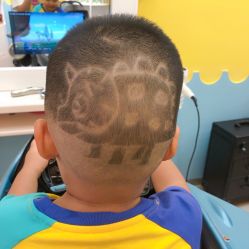 -爆米花儿童美发乐园