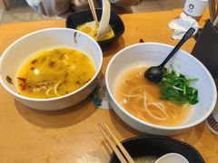 -三千粉牛肉米粉(来客茂店)