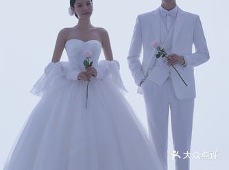 一眼就看上的纯白 优雅大方