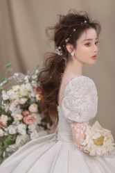 -艾米丽婚纱礼服