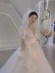 -艾米丽婚纱礼服