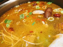 酸萝卜鸭架汤-守柴炉烤鸭(科华中路王府井店)