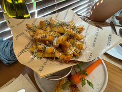 -Mark&Mars Restaurant