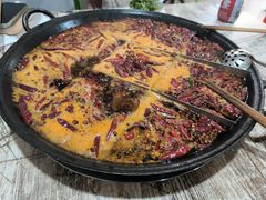 -渝嘴小老弟老火锅(华新村店)