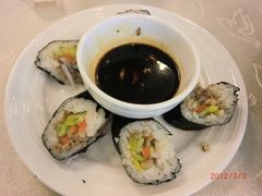 赠送的寿司-金百万烤鸭店(马甸店)