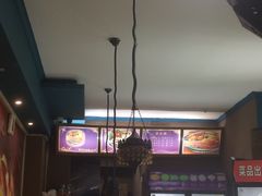 -何氏串串香火锅(翠亨店)