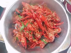 -六弟特色小馆(人民新村店)