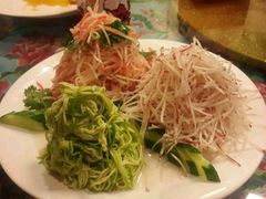 -闯关东东北农家菜(崂山石老人店)