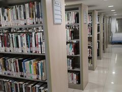 -上海市静安区图书馆(新闸路馆)