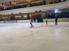 -陈露国际冰上中心(天津嘉里汇店)