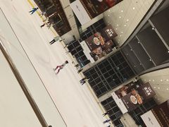 -冰纷万象滑冰场(深圳万象城店)