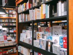 -西西弗书店&矢量咖啡(凯德晶萃广场店)