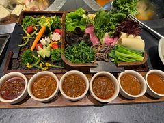 东北蘸酱菜-蘸小院铁锅炖·蘸酱菜·东北菜(怀远门店)