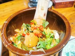 -老滇山寨•云南特色菜•地方菜•民族风情歌舞表演(金碧店)