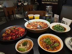 -麻六记(凤凰汇店)