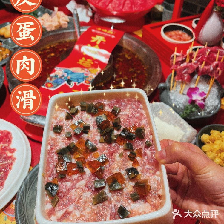 这家火到爆的谭鸭血老火锅好吃到飞起！