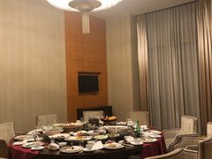 包厢-杭州和达希尔顿逸林酒店·和园中餐厅-杭帮菜名店
