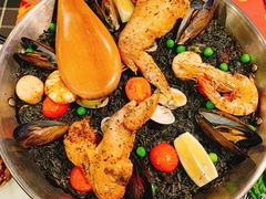 西班牙传统墨鱼汁海鲜饭-四季天方包子